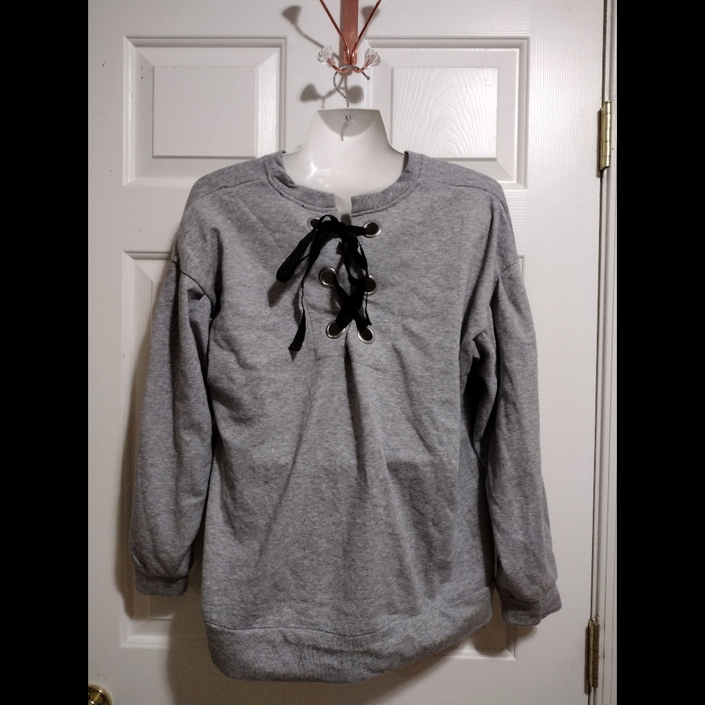 Gray 🩶 Crewneck Lace Up Back Pullover Sweatshirt Women's Size Small